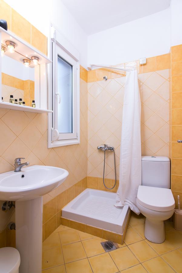 Platanos Apartment *